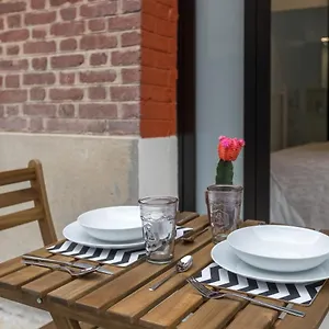 https://tulipe-studio-proche-rer-b.fr-paris.fr