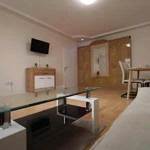 https://nettes-wohnapartment-nhe-prater.vienna-besthotels.com